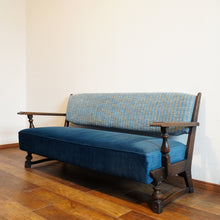 Load image into Gallery viewer, Tyrolean sofa (D)
