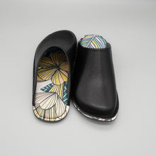 Load image into Gallery viewer, R.Nagata Slippers S LB0242
