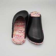 Load image into Gallery viewer, R.Nagata Slippers LB0246
