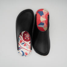Load image into Gallery viewer, R.Nagata Slippers LB0247

