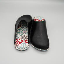 Load image into Gallery viewer, R.Nagata Slippers S LB0255
