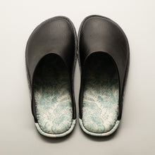 Load image into Gallery viewer, R. Nagata Slippers LB0224
