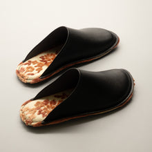 Load image into Gallery viewer, R.Nagata Slippers LB0302
