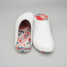 Load image into Gallery viewer, R.Nagata Slippers LW0359
