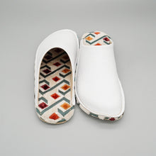 Load image into Gallery viewer, R.Nagata Slippers LW0361
