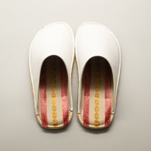 Load image into Gallery viewer, R. Nagata Slippers LW0296
