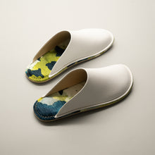 Load image into Gallery viewer, R.Nagata Slippers LW0406
