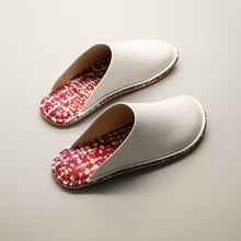 Load image into Gallery viewer, R.Nagata Slippers LW0407
