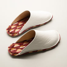 Load image into Gallery viewer, R.Nagata Slippers LW0414
