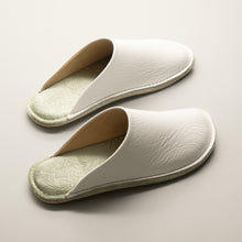 Load image into Gallery viewer, R.Nagata Slippers LW0417
