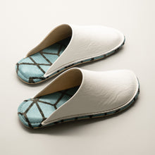 Load image into Gallery viewer, R.Nagata Slippers LW0427
