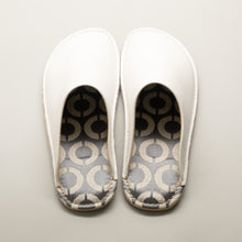 Load image into Gallery viewer, R.Nagata Slippers LW0428
