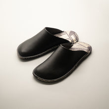 Load image into Gallery viewer, R.Nagata Slippers MB0427
