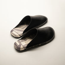 Load image into Gallery viewer, R.Nagata Slippers MB0427
