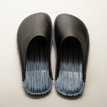 Load image into Gallery viewer, R.Nagata Slippers MB0438
