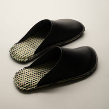 Load image into Gallery viewer, R.Nagata Slippers MB0442
