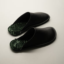 Load image into Gallery viewer, R.Nagata Slippers MB0443
