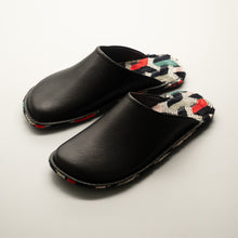 Load image into Gallery viewer, R.Nagata Slippers MB0472
