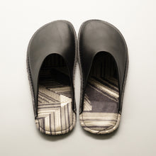 Load image into Gallery viewer, R.Nagata Slippers MB0477
