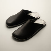 Load image into Gallery viewer, R.Nagata Slippers MB0478
