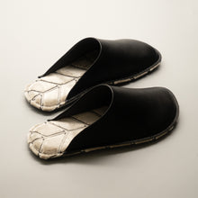 Load image into Gallery viewer, R.Nagata Slippers MBLL0352
