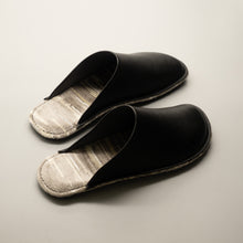 Load image into Gallery viewer, R.Nagata Slippers MBLL0375
