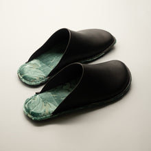 Load image into Gallery viewer, R.Nagata Slippers MBLL0390
