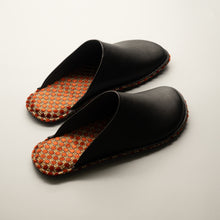 Load image into Gallery viewer, R.Nagata Slippers MBLL0394
