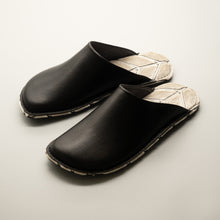 Load image into Gallery viewer, R.Nagata Slippers MBLL0403
