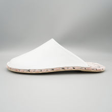 Load image into Gallery viewer, R.Nagata Slippers MW0213
