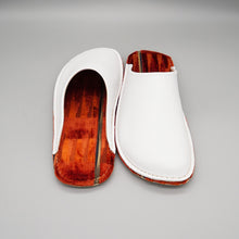 Load image into Gallery viewer, R.Nagata Slippers MW0232
