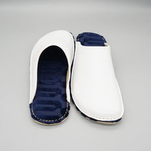 Load image into Gallery viewer, R.Nagata Slippers MWLL0052
