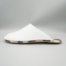 Load image into Gallery viewer, R.Nagata Slippers MWLL0083
