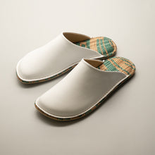 Load image into Gallery viewer, R.Nagata Slippers MWLL0119
