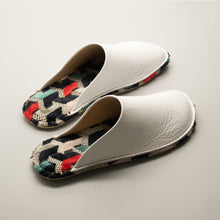 Load image into Gallery viewer, R. Nagata Slippers MWLL0044
