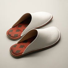 Load image into Gallery viewer, R.Nagata Slippers MWLL0132
