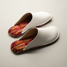 Load image into Gallery viewer, R.Nagata Slippers MWLL0135
