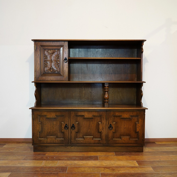 リボン彫刻入り飾り棚(E)