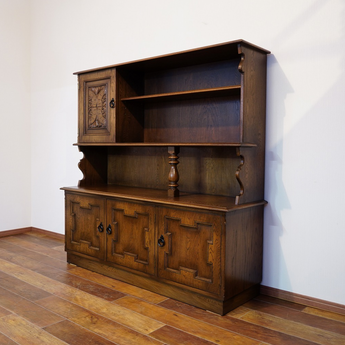 リボン彫刻入り飾り棚(E)