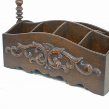 Load image into Gallery viewer, Arabesque carved slipper rack with handle (S)
