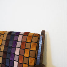Load image into Gallery viewer, Tyrolean sofa (D)
