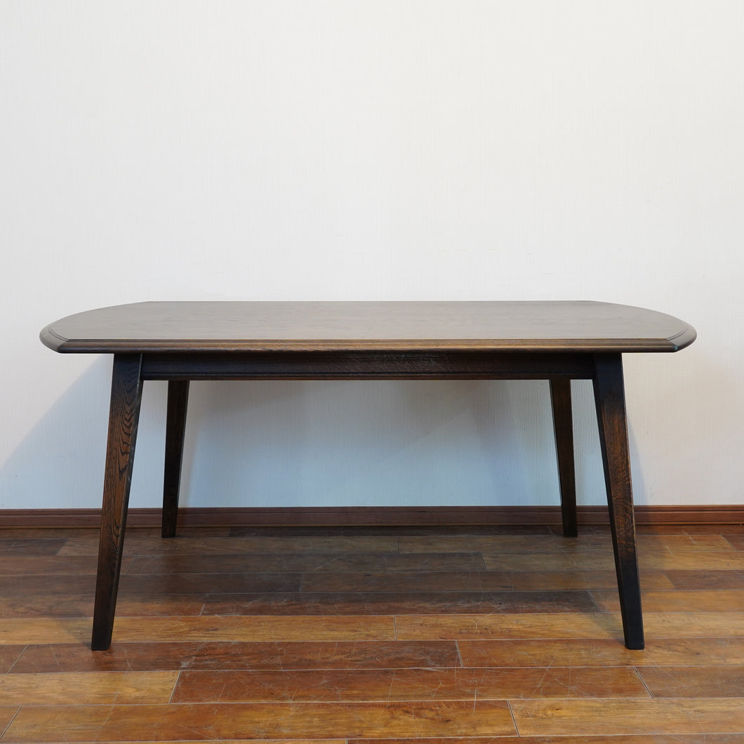 R-shaped dining table (E)