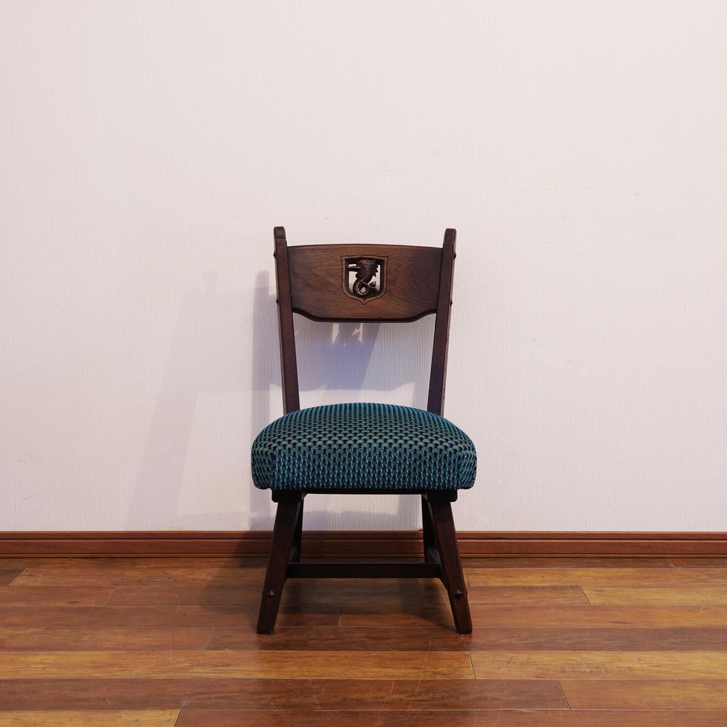 Tatsu-shaped small chair ② (B)