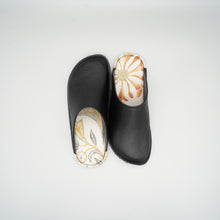 Load image into Gallery viewer, R. Nagata Slippers S LB0164
