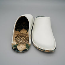 Load image into Gallery viewer, R. Nagata Slippers S LW0030
