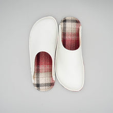Load image into Gallery viewer, R. Nagata Slippers S LW0064
