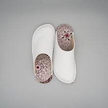 Load image into Gallery viewer, R.Nagata Slippers S LW0226

