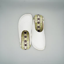 Load image into Gallery viewer, R. Nagata Slippers MW0105
